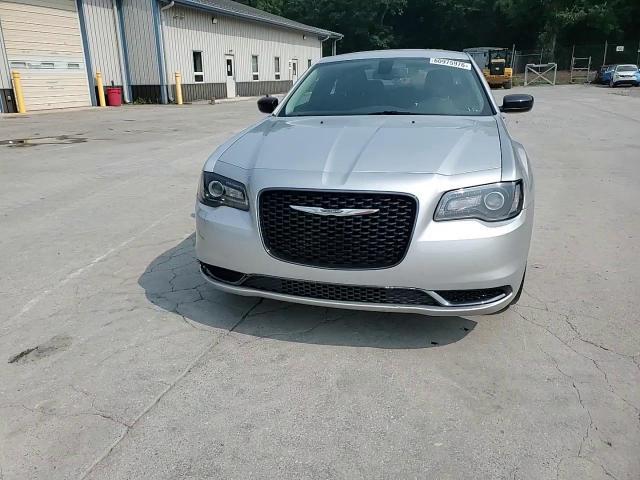 2020 Chrysler 300 Touring - zdjęcie 14