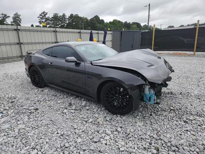 2020 Ford Mustang Gt - zdjęcie 13