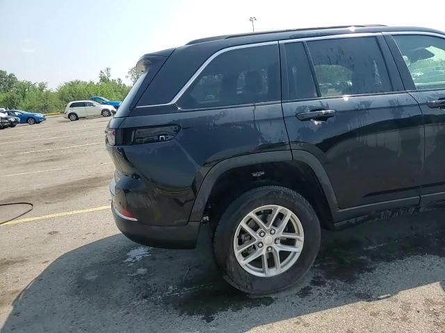 2025 Jeep Grand Cherokee Laredo - zdjęcie 14