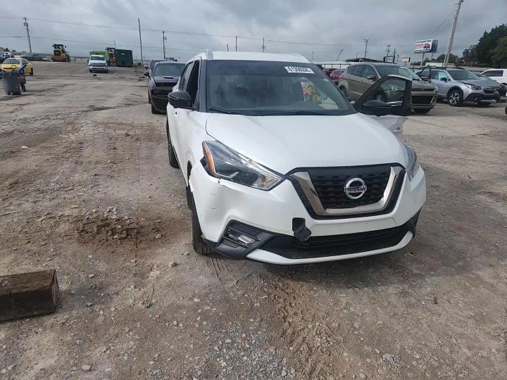 2019 Nissan Kicks Sr - zdjęcie 14