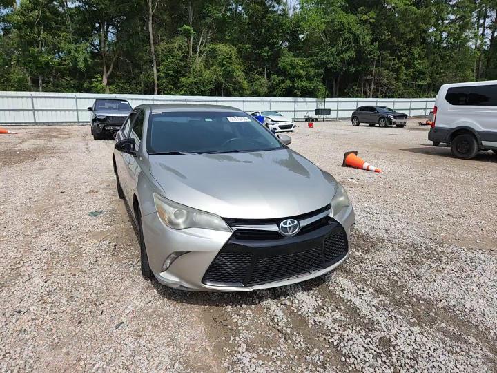2015 Toyota Camry Se - zdjęcie 13