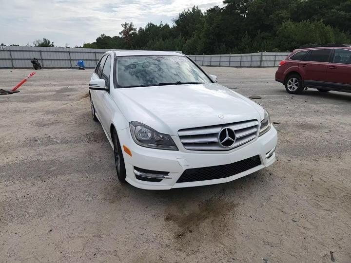 2013 Mercedes-Benz C 300 4Matic - zdjęcie 14