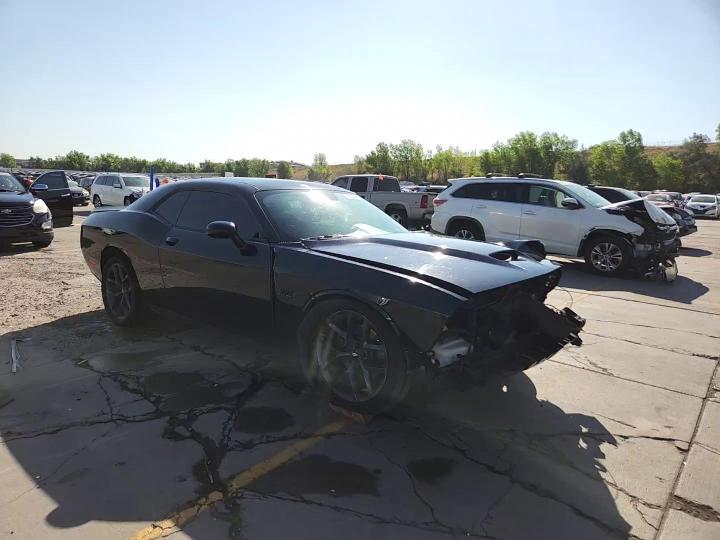 2019 Dodge Challenger R/T - zdjęcie 14