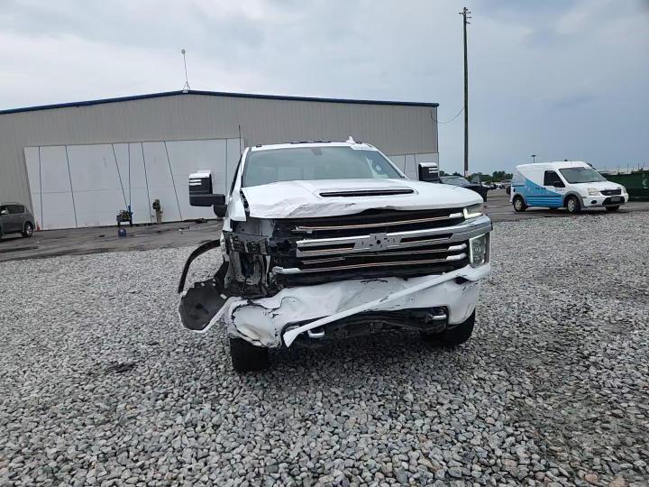 2021 Chevrolet Silverado K2500 High Country - zdjęcie 14
