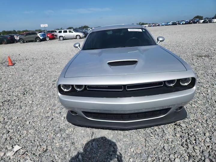 2023 Dodge Challenger R/T - zdjęcie 13