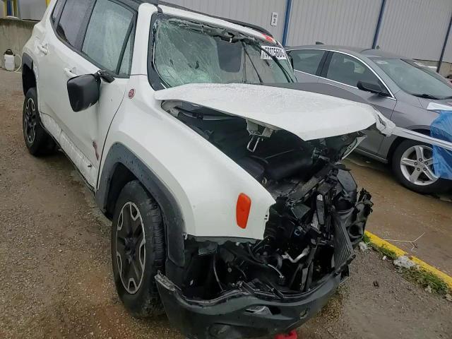 2017 Jeep Renegade Trailhawk - zdjęcie 14