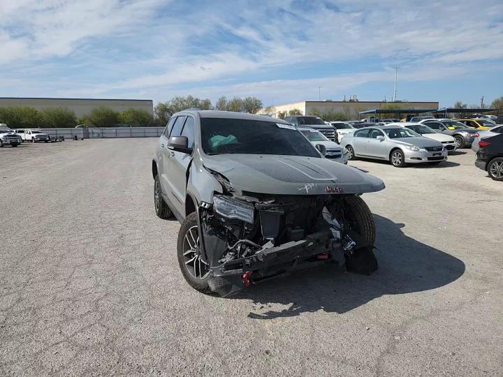 2021 Jeep Grand Cherokee Trailhawk - zdjęcie 15