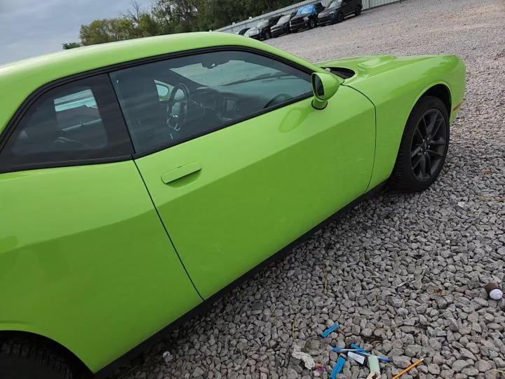 2023 Dodge Challenger Sxt - zdjęcie 13