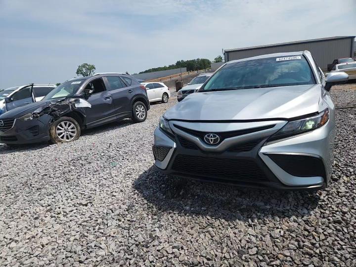 2021 Toyota Camry Se - zdjęcie 13