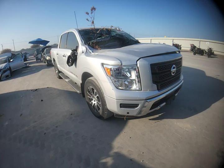2020 Nissan Titan Sv - zdjęcie 13