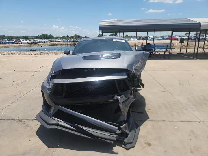 2025 Ford Mustang Gt - zdjęcie 14