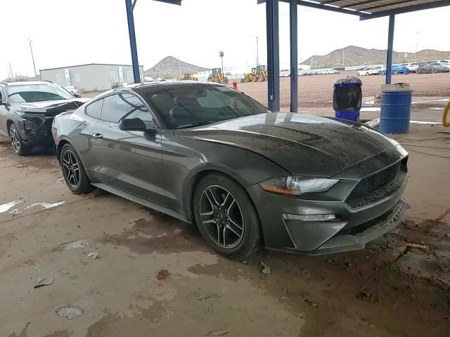 2020 Ford Mustang - zdjęcie 14