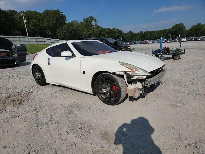 2015 Nissan 370Z Sport Tech - zdjęcie 13
