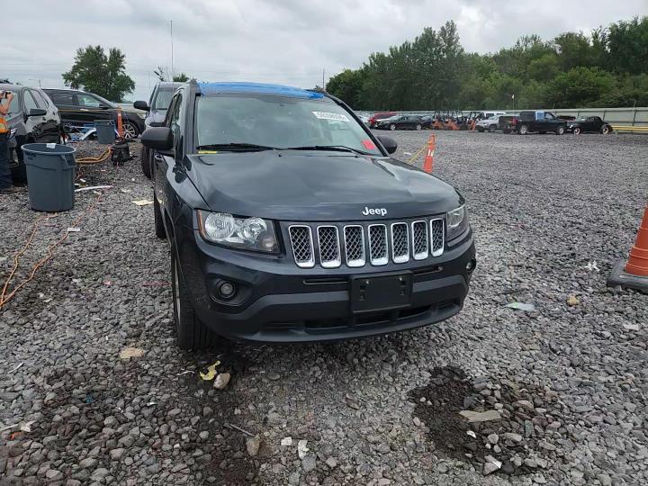 2014 Jeep Compass Latitude - zdjęcie 13