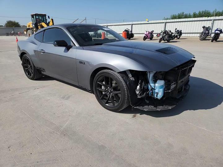 2025 Ford Mustang Gt - zdjęcie 14