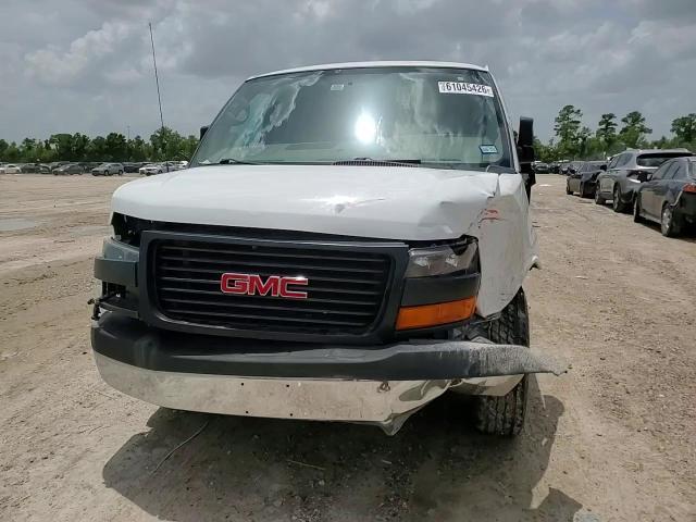 2022 GMC Savana G2500 - zdjęcie 14