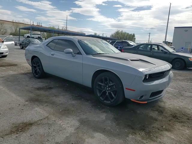 2021 Dodge Challenger Sxt - zdjęcie 13