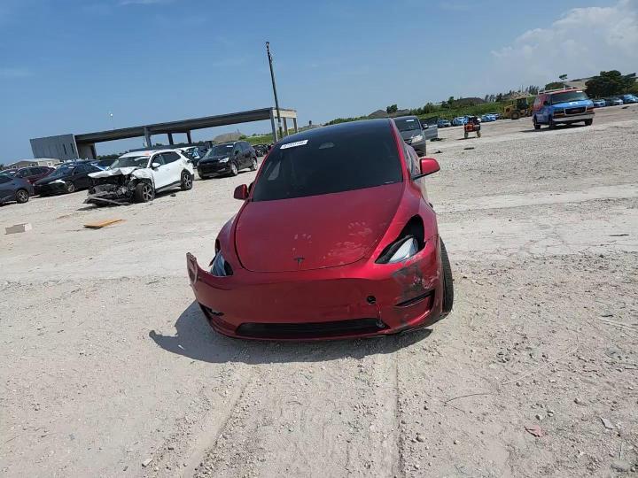 2024 Tesla Model Y - zdjęcie 13