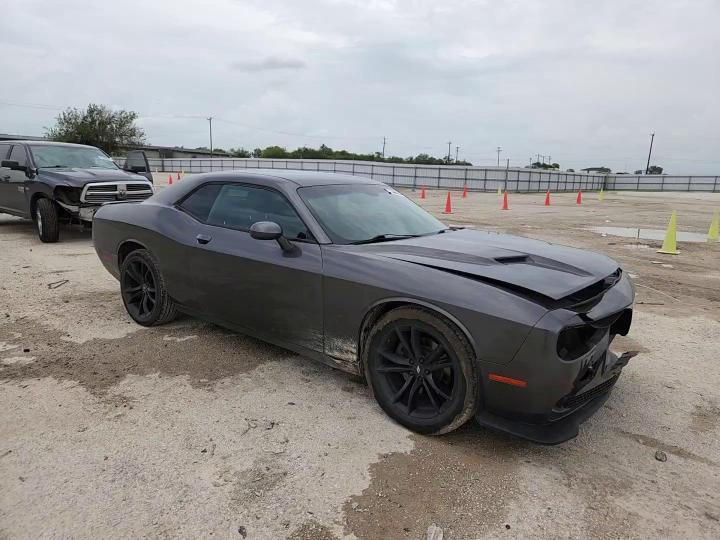 2016 Dodge Challenger R/T - zdjęcie 14