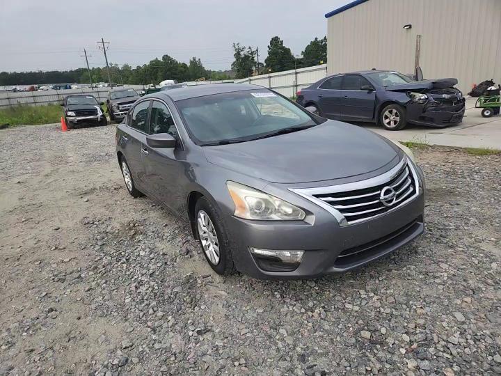 2015 Nissan Altima 2.5 S - zdjęcie 14