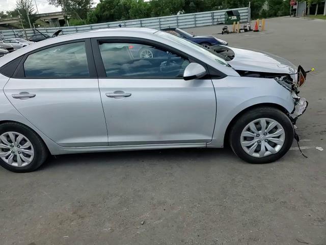 2022 Hyundai Accent Se - zdjęcie 13