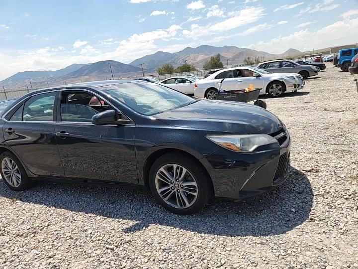 2016 Toyota Camry Se - zdjęcie 14