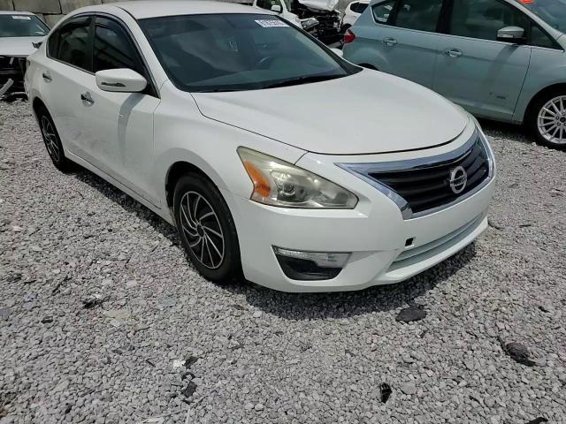 2015 Nissan Altima 2.5 S - zdjęcie 14