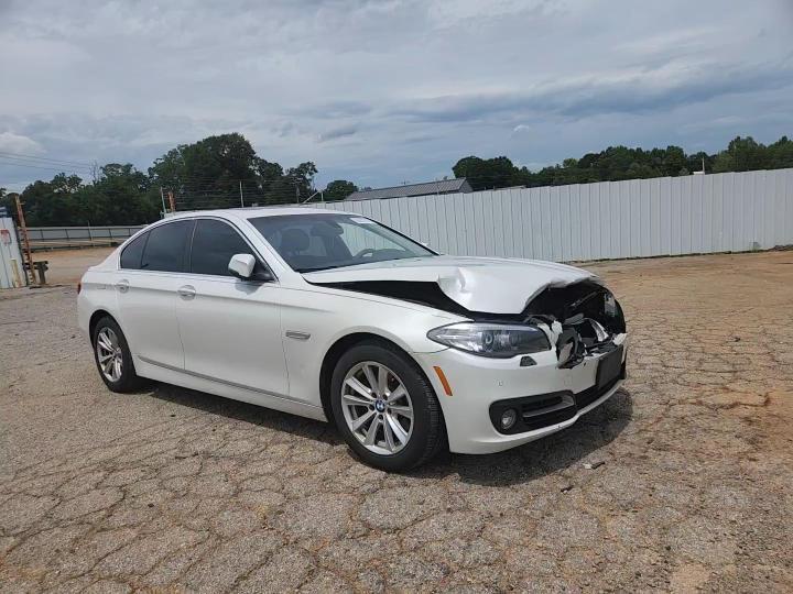 2015 BMW Seria 5 528i - zdjęcie 13