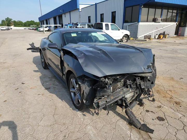 2017 Ford Mustang - zdjęcie 14