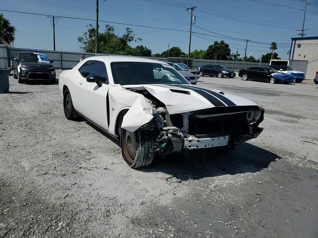 2016 Dodge Challenger Sxt - zdjęcie 13