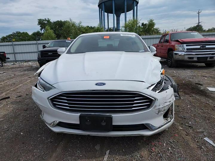 2020 Ford Fusion Sel - zdjęcie 13