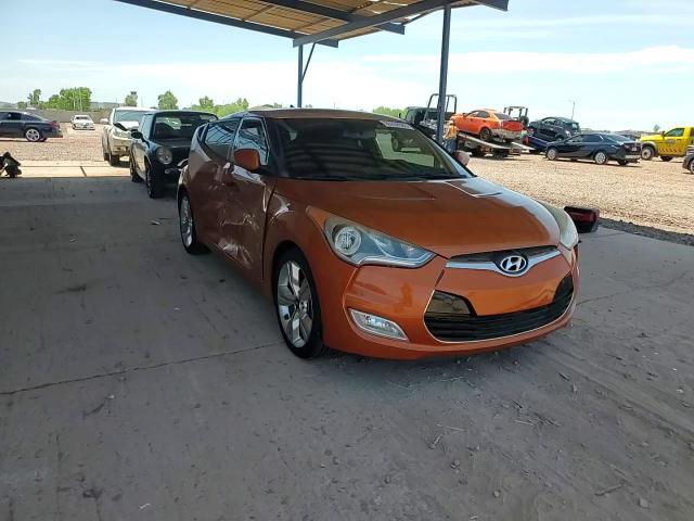 2015 Hyundai Veloster Base - zdjęcie 13