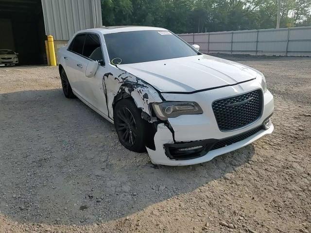 2016 Chrysler 300C - zdjęcie 13