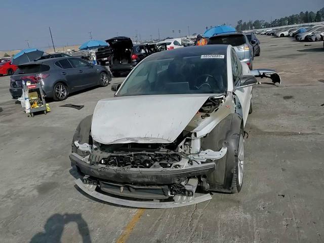 2019 Tesla Model 3 - zdjęcie 14