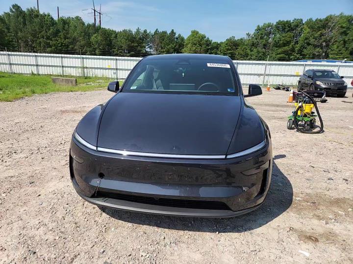 2026 Tesla Model Y - zdjęcie 14