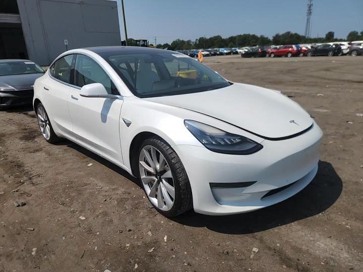 2018 Tesla Model 3 - zdjęcie 13