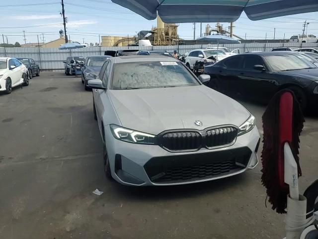 2024 BMW 330I - zdjęcie 13