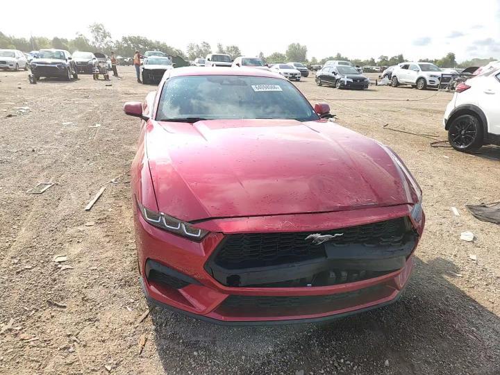 2024 Ford Mustang - zdjęcie 13