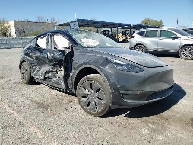 2024 Tesla Model Y - zdjęcie 14