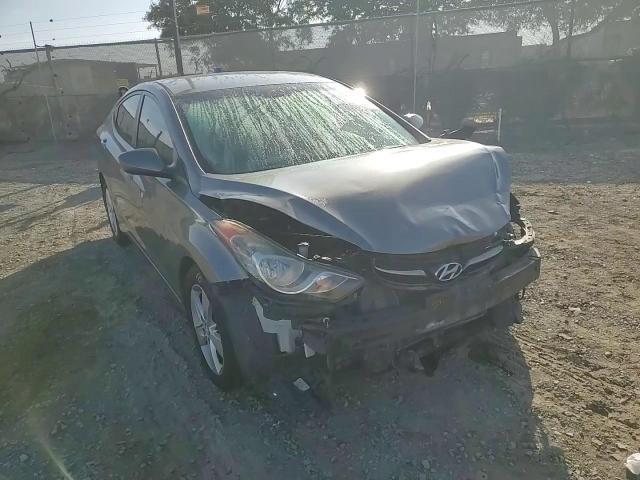 2013 Hyundai Elantra Gls - zdjęcie 14