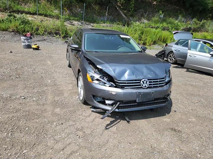 2015 Volkswagen Passat Sel - zdjęcie 13