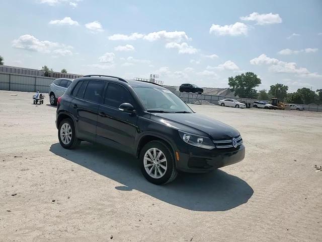 2017 Volkswagen Tiguan S - zdjęcie 14