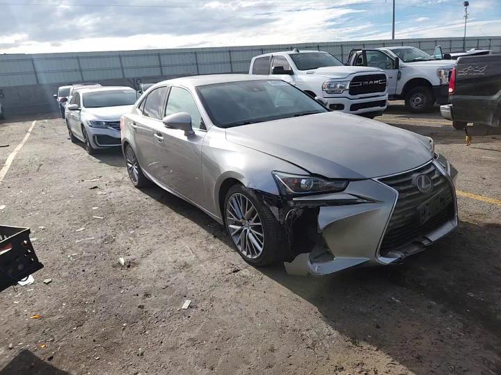 2017 Lexus Is 200T - zdjęcie 13