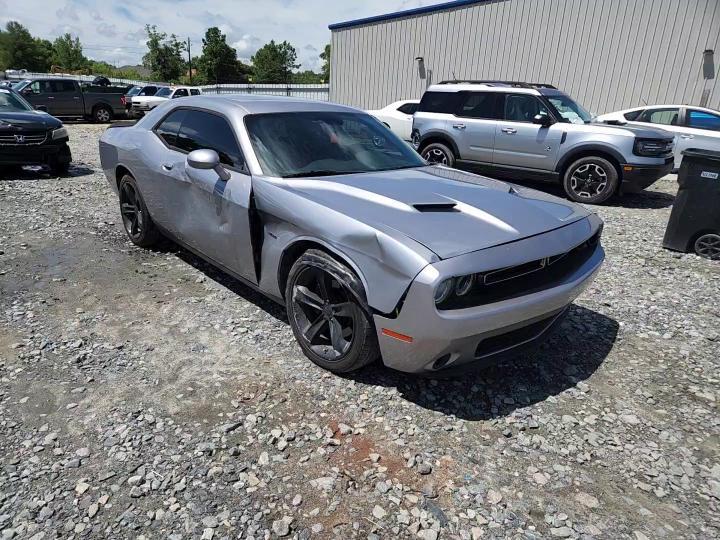 2017 Dodge Challenger R/T - zdjęcie 13