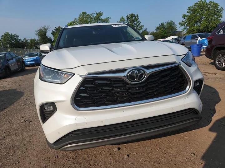 2023 Toyota Highlander Platinum - zdjęcie 14