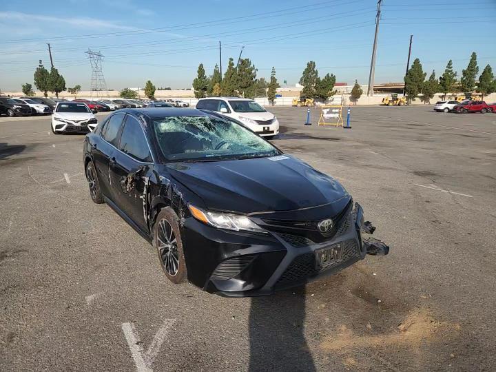 2019 Toyota Camry Se - zdjęcie 13