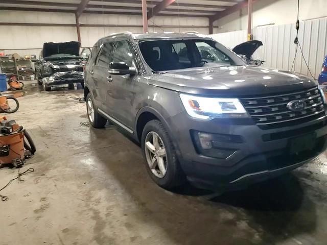 2016 Ford Explorer Xlt - zdjęcie 15