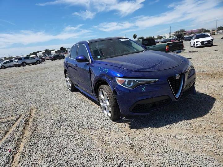 2021 Alfa Romeo Stelvio Ti - zdjęcie 14