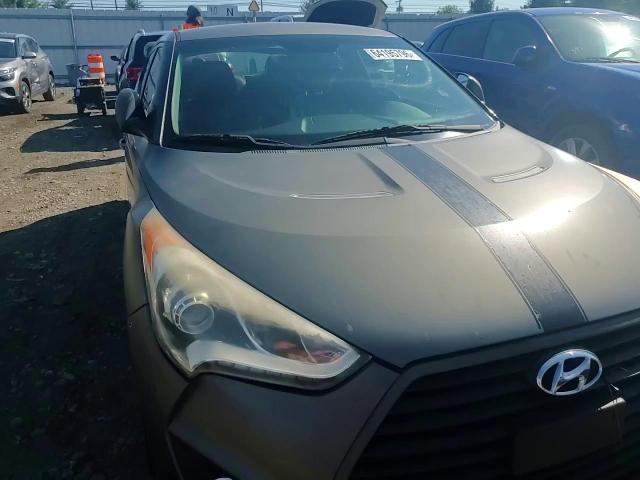 2015 Hyundai Veloster Turbo - zdjęcie 13