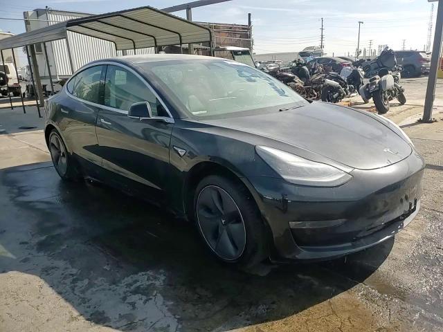 2020 Tesla Model 3 - zdjęcie 13
